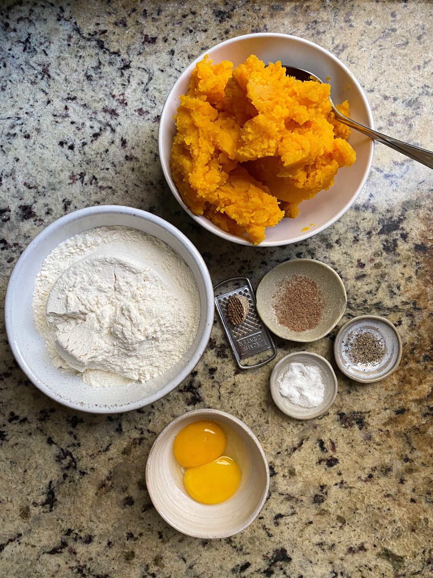 Ñoquis de Zapallo con Salsa de Ajos Asados - Confieso que Cocino